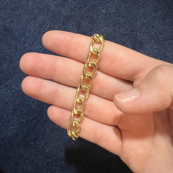 Gold adjustable bracelet - Picture 1 of 2